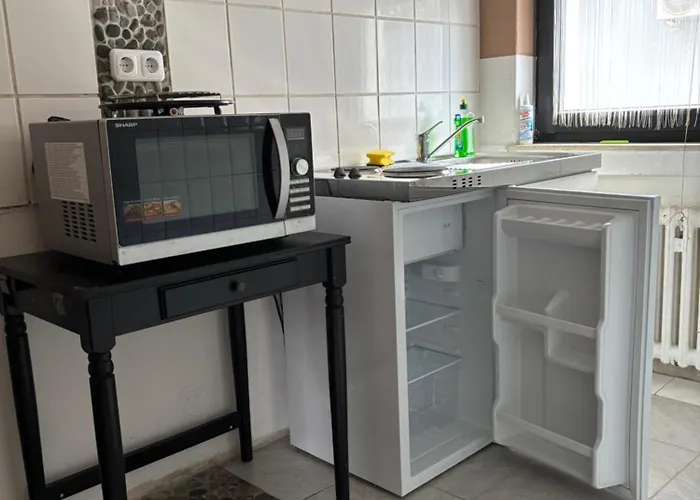 Amazing Entire Apartment, U79&s1, Messe, Airport, Hbf, 6-seen-platte Guest house