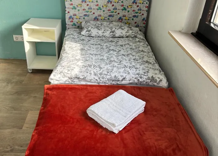 Guest house Amazing Entire Apartment, U79&s1, Messe, Airport, Hbf, 6-seen-platte 3*